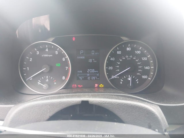 5NPD74LF9JH350235 Hyundai ELANTRA SE