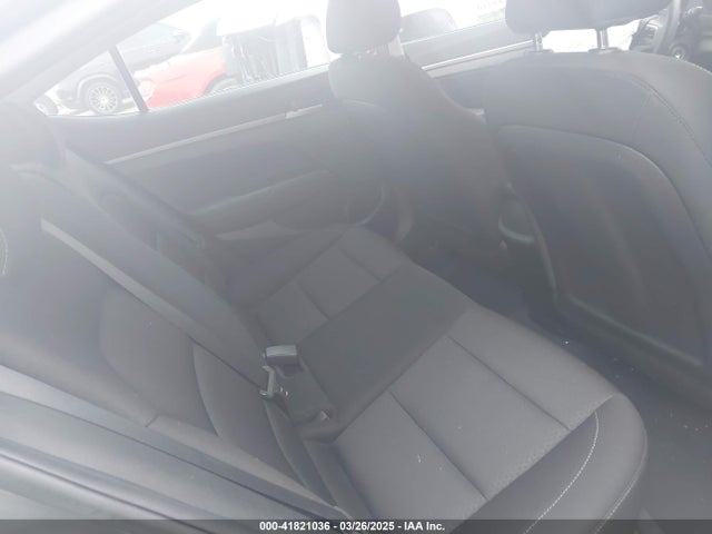 5NPD74LF9JH350235 Hyundai ELANTRA SE