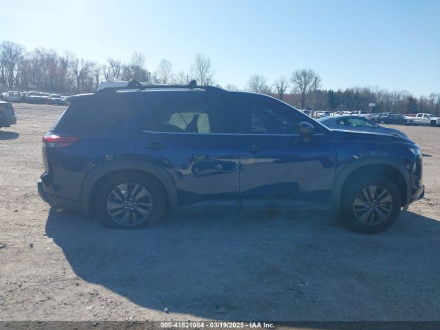 5N1DR3BC8NC217216 Nissan Pathfinder Sv 4wd