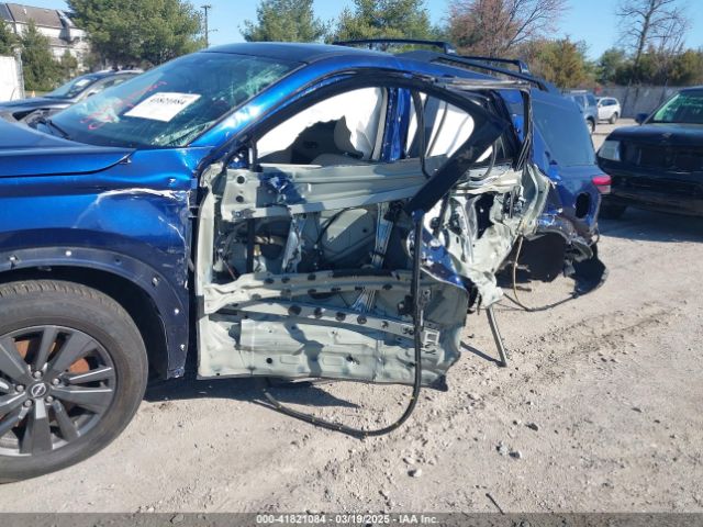 5N1DR3BC8NC217216 Nissan Pathfinder Sv 4wd