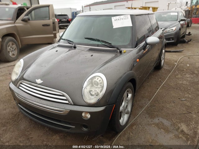 2006 MINI COOPER WMWRC33506TK71183 Photo 5