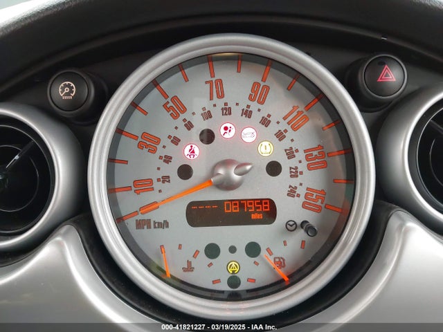 2006 MINI COOPER WMWRC33506TK71183 Photo 6