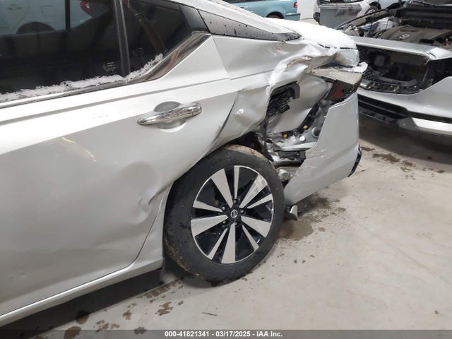 1N4BL4DV2NN353921 Nissan Altima Sv Fwd