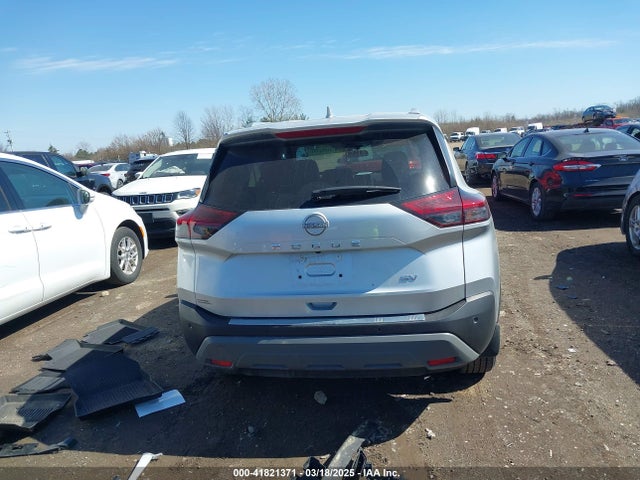 5N1BT3BA9PC878215 Nissan Rogue Sv Fwd