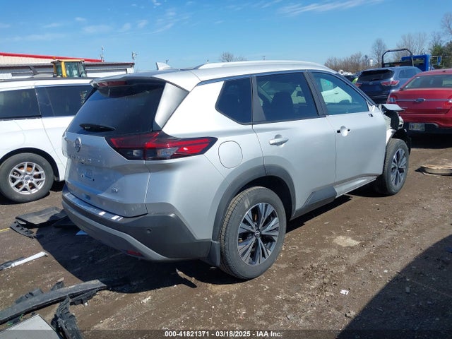 5N1BT3BA9PC878215 Nissan Rogue Sv Fwd