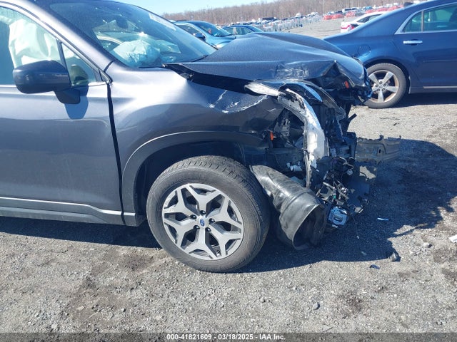 JF2SKADC6NH400961 Subaru Forester Premium
