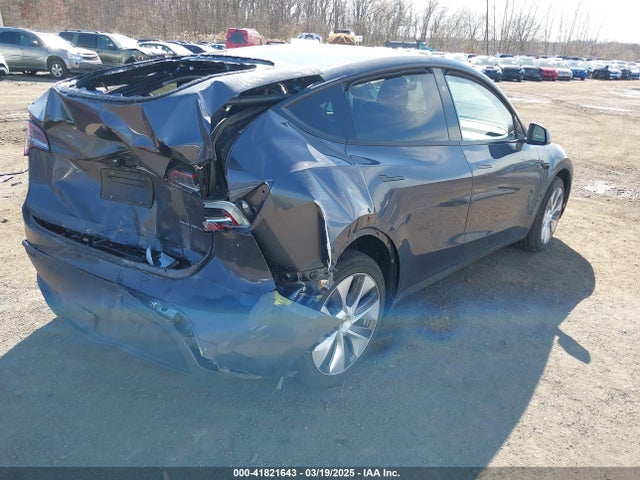 2023 TESLA MODEL Y 7SAYGDEE2PF854917 Photo 3