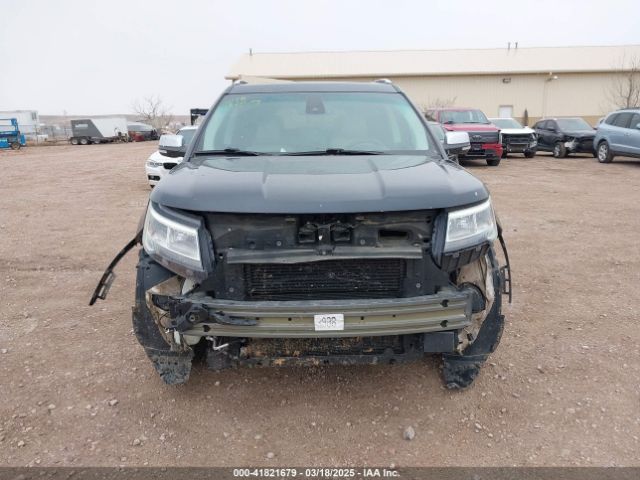 1FM5K8HT2HGC13978 Ford Explorer Platinum