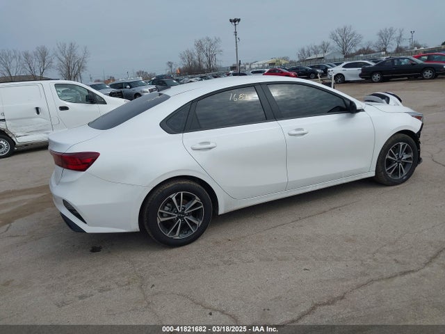 3KPF24ADXRE784060 KIA Forte Lxs