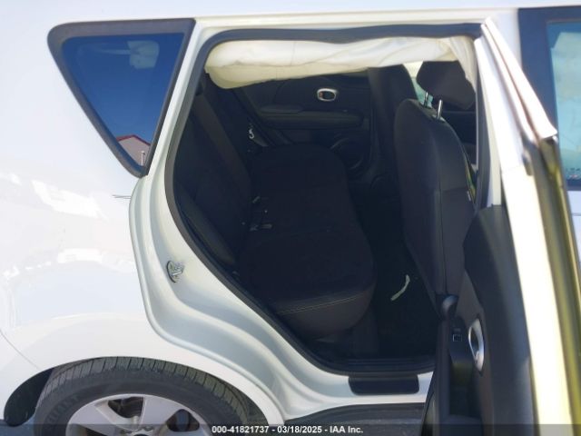 KNDJN2A28J7907654 KIA Soul
