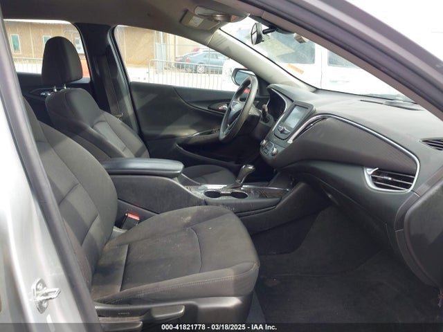 1G1ZD5ST8JF263988 Chevrolet MALIBU LT