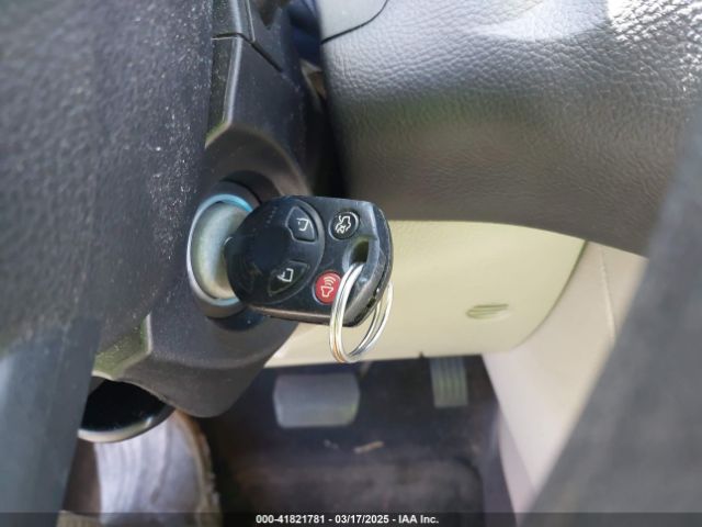 1FADP3K28JL256423 Ford FOCUS SE