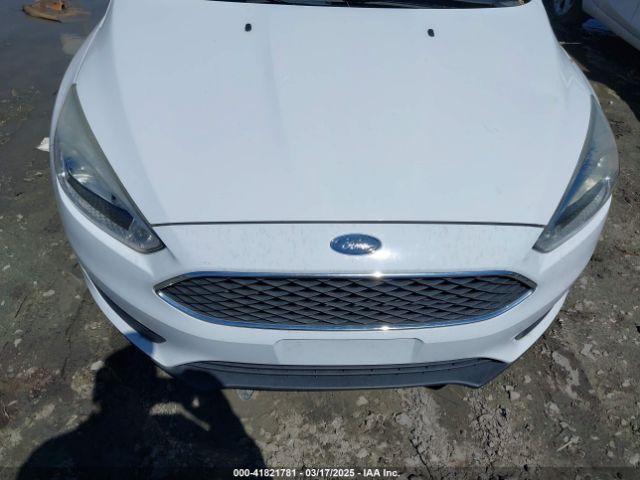 1FADP3K28JL256423 Ford FOCUS SE