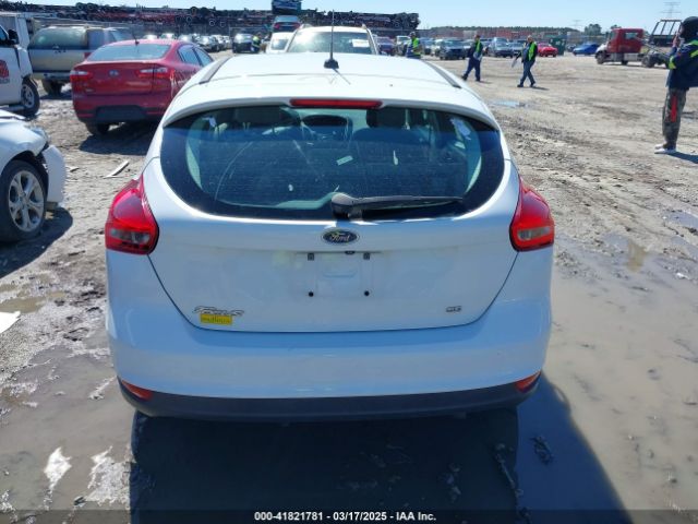 1FADP3K28JL256423 Ford FOCUS SE