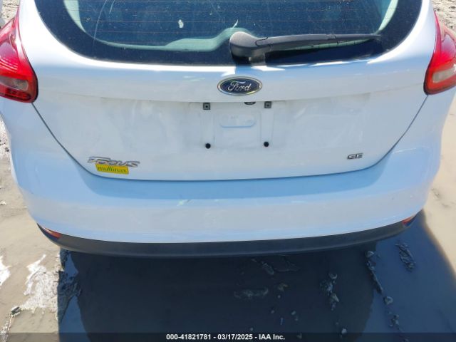 1FADP3K28JL256423 Ford FOCUS SE