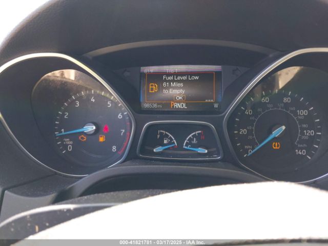 1FADP3K28JL256423 Ford FOCUS SE