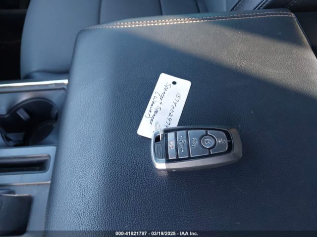1FTVW1EV4NWG04301 Ford F-150 Lightning Lariat