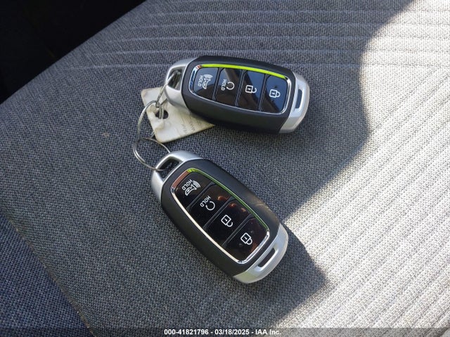 KMHRC8A37NU184600 Hyundai Venue Limited