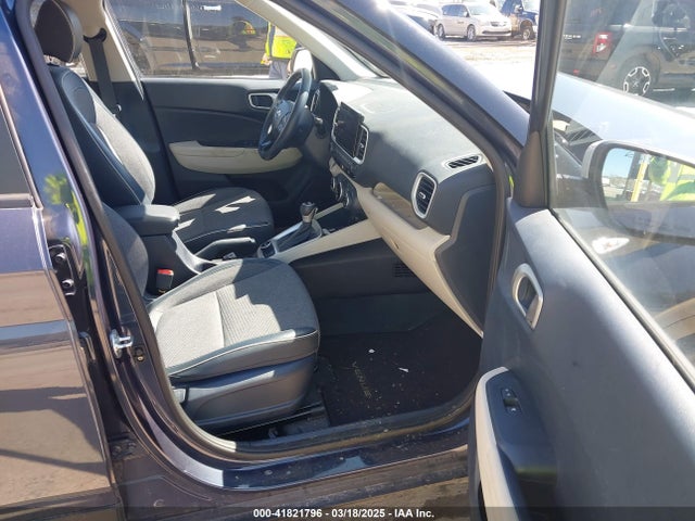 KMHRC8A37NU184600 Hyundai Venue Limited
