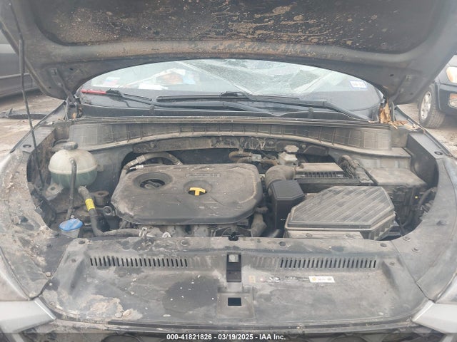 KM8J23A44KU967882 Hyundai TUCSON SE