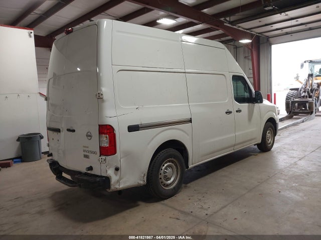 1N6BF0LX9FN800885 Nissan 2015
