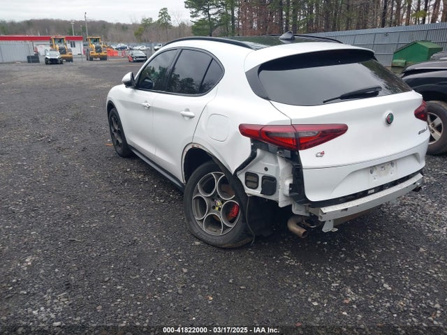 ZASFAKPN8J7B82406 Alfa Romeo Stelvio Sport Awd