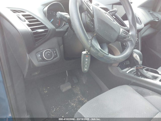 1FMCU9GD1KUA98591 Ford ESCAPE SE