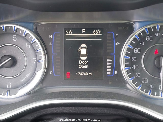 1C3CCCAB8FN647171 Chrysler 200 Limited