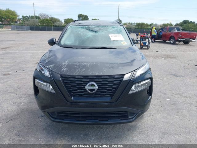 JN8BT3BA6PW011118 Nissan Rogue Sv Fwd