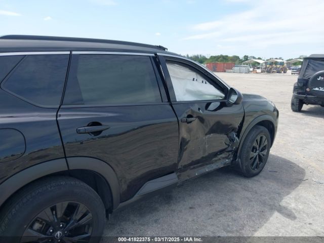 JN8BT3BA6PW011118 Nissan Rogue Sv Fwd