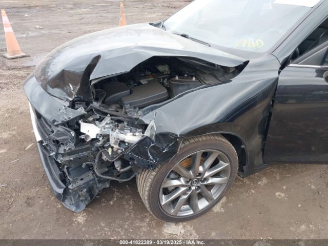 3MZBN1W32JM172589 Mazda Mazda3 Grand Touring