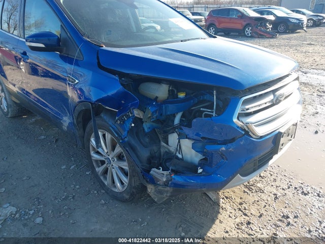 1FMCU9J9XHUB41290 Ford Escape Titanium