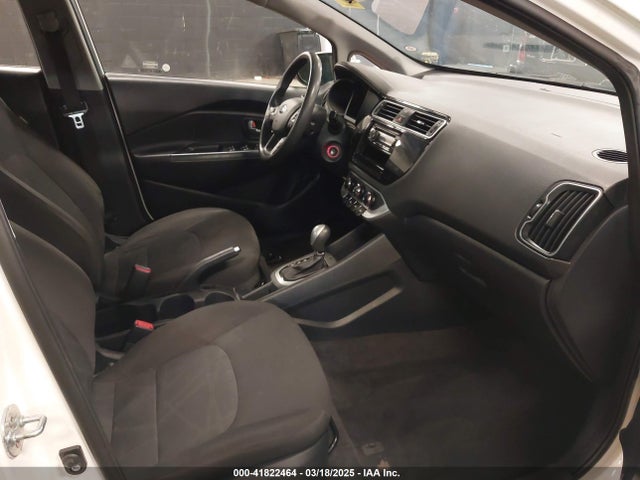 KNADM4A38G6647353 KIA RIO LX