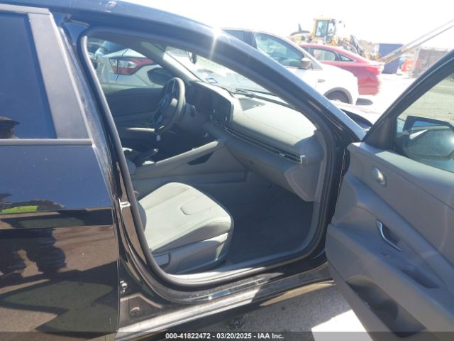 KMHLM4AG6NU224633 Hyundai ELANTRA SEL