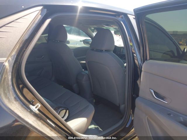 KMHLM4AG6NU224633 Hyundai ELANTRA SEL