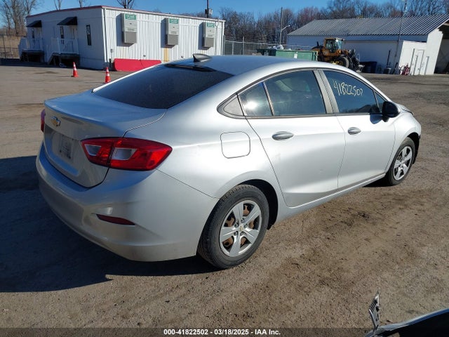 1G1BC5SMXJ7191599 Chevrolet Cruze Ls Auto
