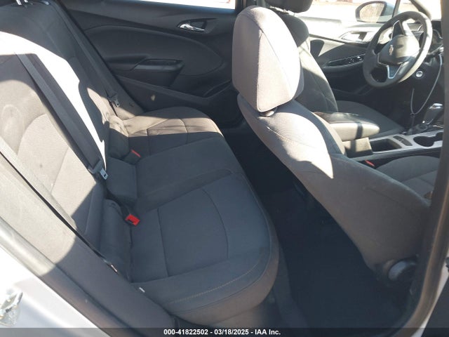 1G1BC5SMXJ7191599 Chevrolet Cruze Ls Auto
