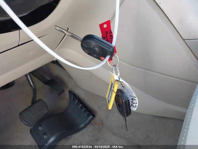 1FMCU0GX9EUA18867 Ford ESCAPE SE