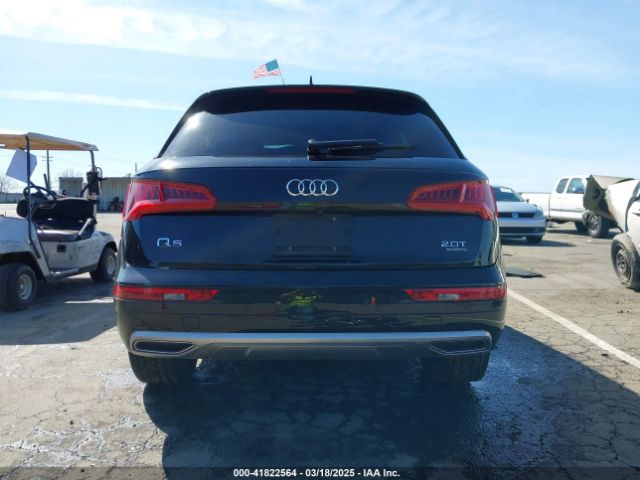 WA1CNAFY3J2078029 Audi Q5 2.0t Premium/2.0t Tech Premium