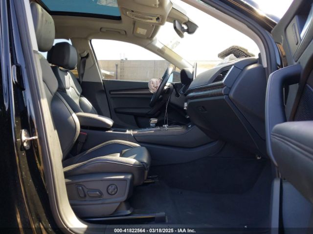 WA1CNAFY3J2078029 Audi Q5 2.0t Premium/2.0t Tech Premium