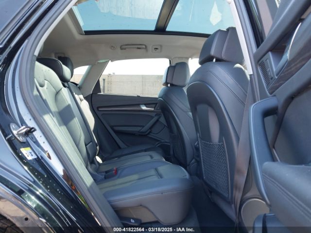 WA1CNAFY3J2078029 Audi Q5 2.0t Premium/2.0t Tech Premium