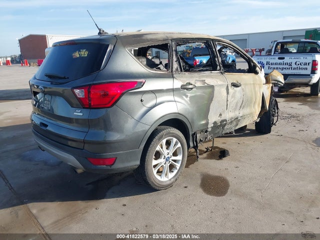 Ford ESCAPE SE 2019 1FMCU0GD3KUA29977 Image 4