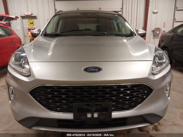 1FMCU9H67MUA48975 Ford ESCAPE SEL