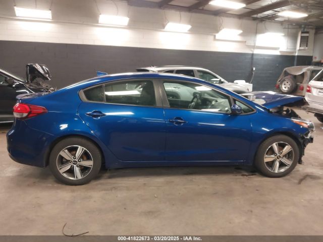 3KPFL4A71JE240123 KIA FORTE S