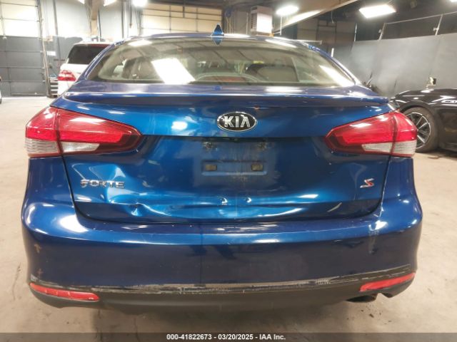 3KPFL4A71JE240123 KIA FORTE S
