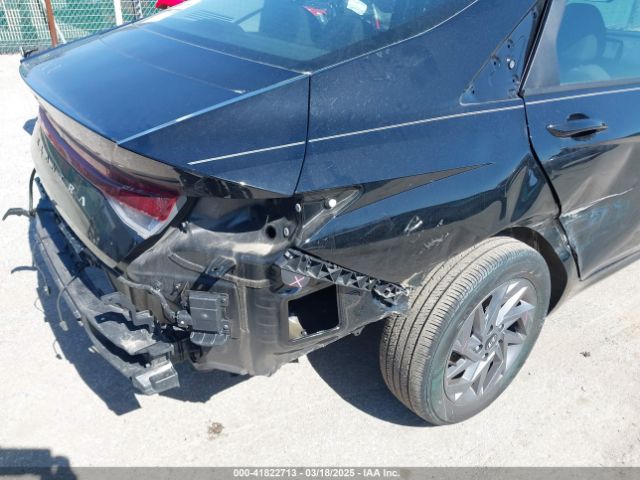 KMHLM4DG0RU640615 Hyundai ELANTRA SEL