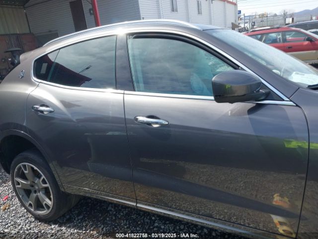 ZN661YUS3HX234913 Maserati LEVANTE S