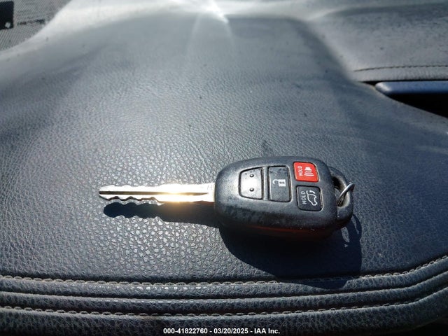 5TDZKRFH5GS184278 Toyota Highlander Le Plus V6