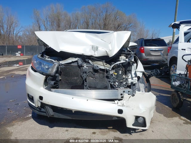 5TDZKRFH5GS184278 Toyota Highlander Le Plus V6