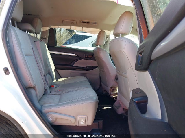 5TDZKRFH5GS184278 Toyota Highlander Le Plus V6